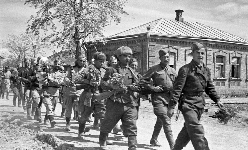 Литературное чтение 4 класс - Климанова. Горецкий. 2 часть. Страница 103. 2023 год. Литературное чтение 4 класс, Климанова, Горецкий, 2 часть, страница 103, 2023 год.
